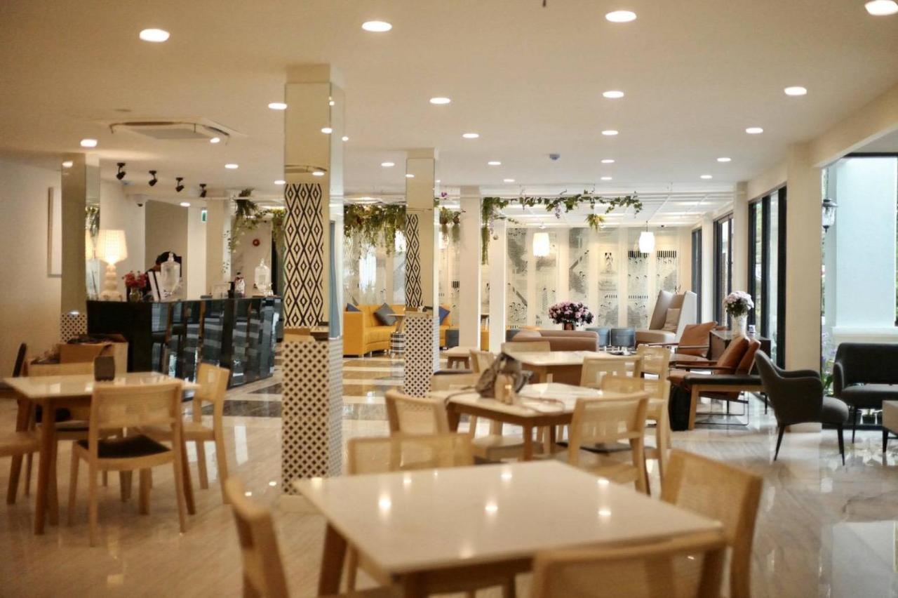 Ozone Hotel Samyan Bangkok Esterno foto