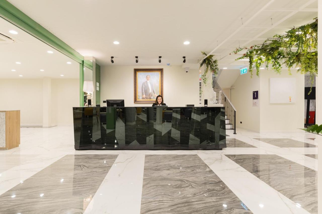Ozone Hotel Samyan Bangkok Esterno foto